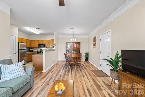 233 Appeldoorn Cir, Asheville, NC, 28803-6105 | Card Image