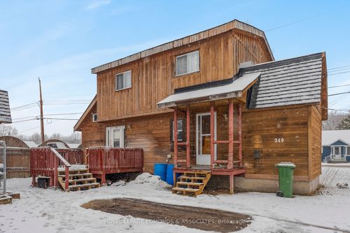 249 Wilfred Street, Pembroke, ON, K8A5K8 | Card Image