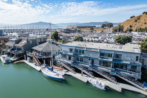 1318 Mallard Dr, Richmond, CA, 94801-4113 | Card Image
