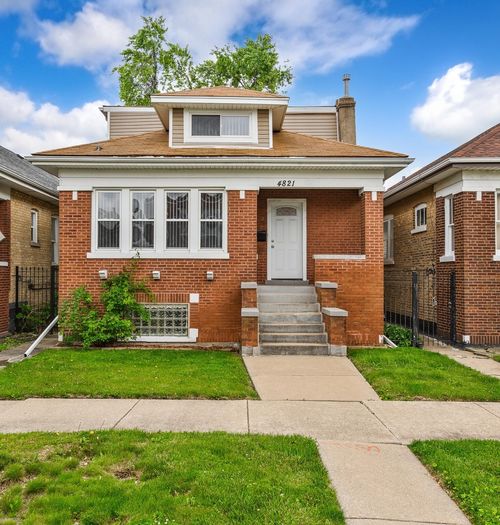 4821 W Crystal St, Chicago, IL, 60651-1524 | Card Image