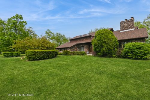 38695 N Shagbark Ln, Wadsworth, IL, 60083-9668 | Card Image