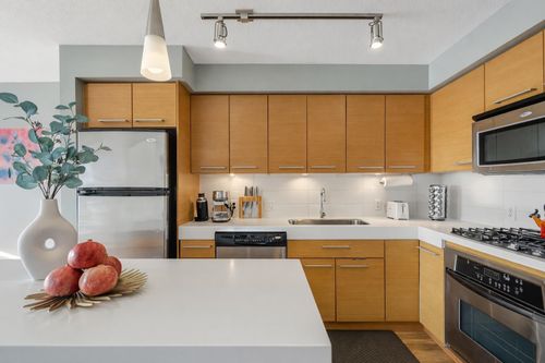 706-2770 Sophia St, Vancouver, BC, V5T0A4 | Card Image