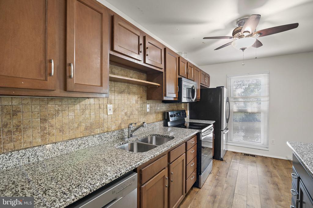Residential Lease in EDGEWOOD 5