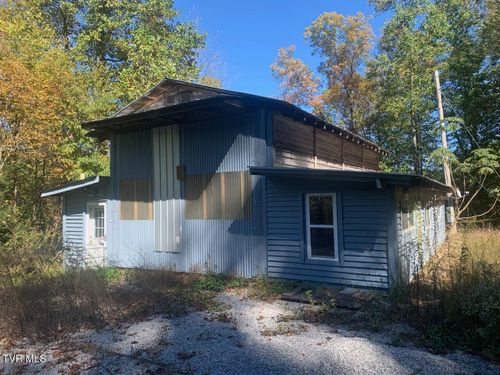 421 Grouse Run Rd, Sneedville, TN, 37869-6286 | Card Image