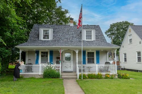 825 E Donmoyer Avenue, South Bend, IN, 46614-2034 | Card Image