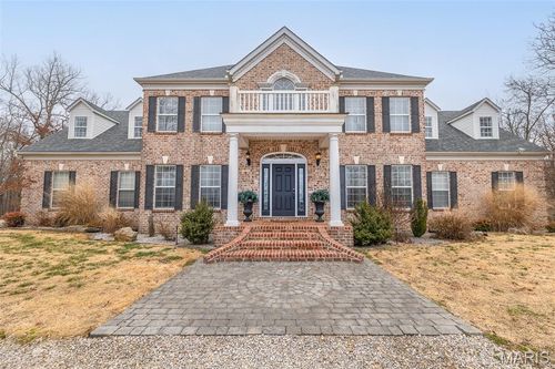 1 Twin Oaks Ln, Poplar Bluff, MO, 63901-6071 | Card Image