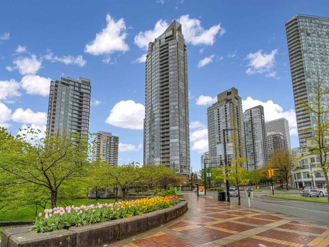 1806 - 1408 Strathmore Mews, Condo with 1 bedrooms, 1 bathrooms and 1 parking in Vancouver BC | Image 19