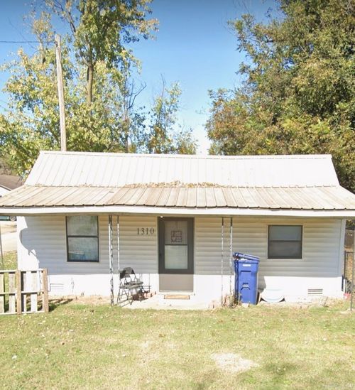 1310 Jones St, Corning, AR, 72422-1626 | Card Image