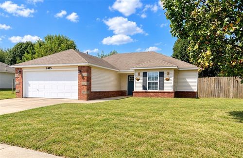 2485 Mary Phelps Dr, Pea Ridge, AR, 72751-9533 | Card Image