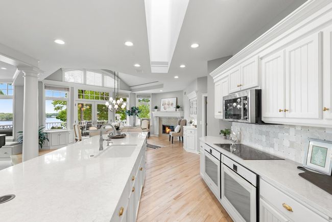 6060 Ridge Rd, House other with 4 bedrooms, 6 bathrooms and null parking in Shorewood MN | Image 7