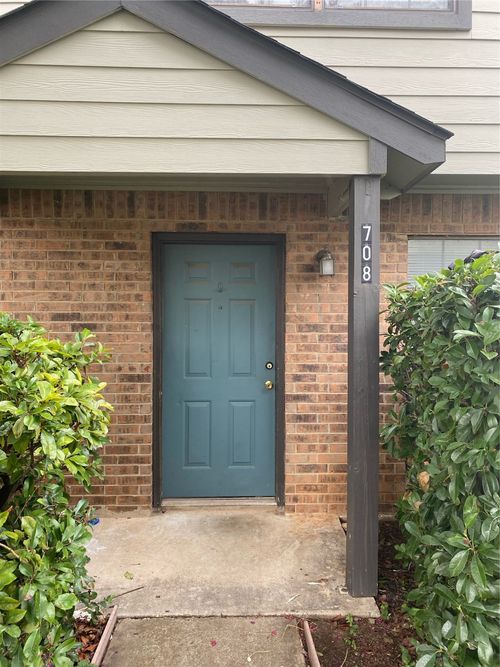 708 W Collins St, Denton, TX, 76201-7173 | Card Image