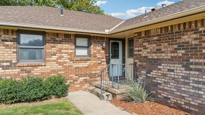 8942 W Thurman St, House other with 3 bedrooms, 2 bathrooms and null parking in Wichita KS | Image 2