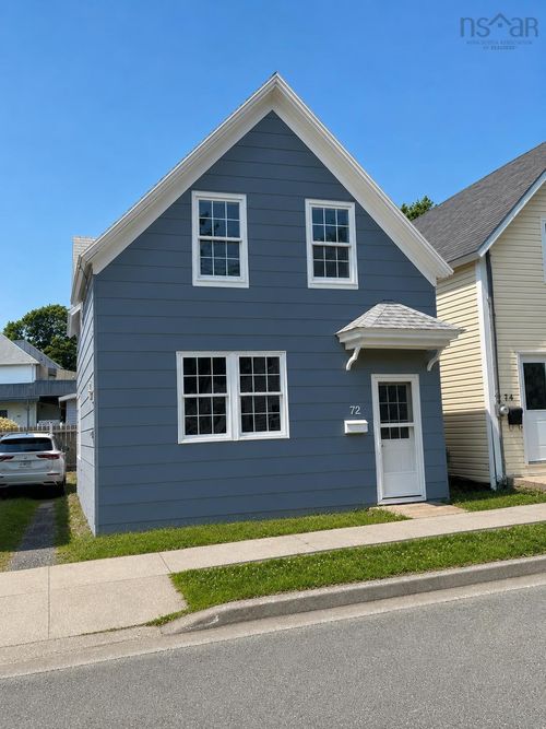 72 Pierce St, North Sydney, NS, B2A1N4 | Card Image