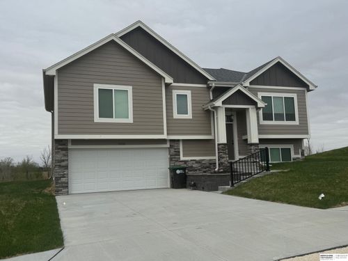 4009 N 215th St, Elkhorn, NE, 68022-1053 | Card Image