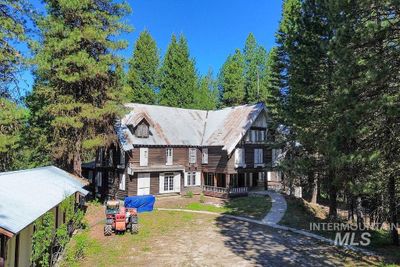 1020 Miracle Lane, Home with 20 bedrooms, 16 bathrooms and 20 parking in McCall ID | Image 2