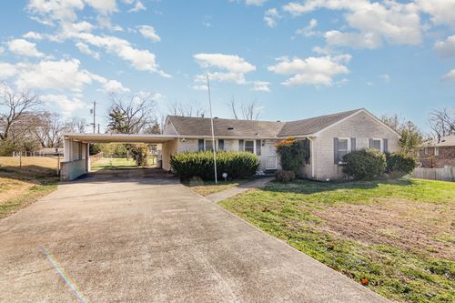 104 Lady Marion Dr, Clarksville, TN, 37042-3129 | Card Image