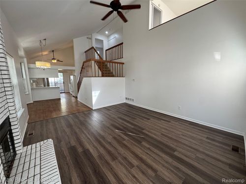 6620 Fireside Ct, West Bloomfield, MI, 48322-3434 | Card Image