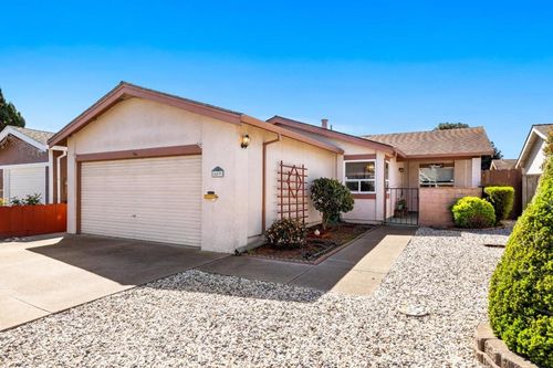 459 Vivienne Dr, Watsonville, CA, 95076-3652 | Card Image