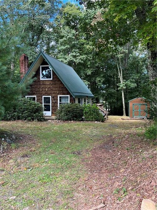 658 Old Appalachian Trl, Fancy Gap, VA, 24328-2802 | Card Image