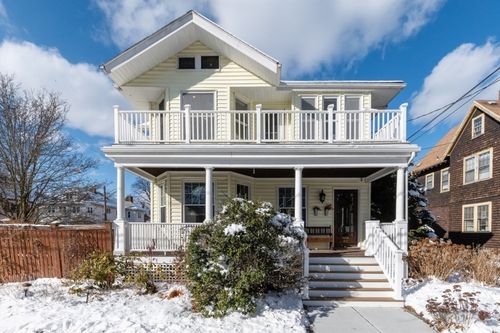 2-62 Everett St, Arlington, MA, 02474-6904 | Card Image