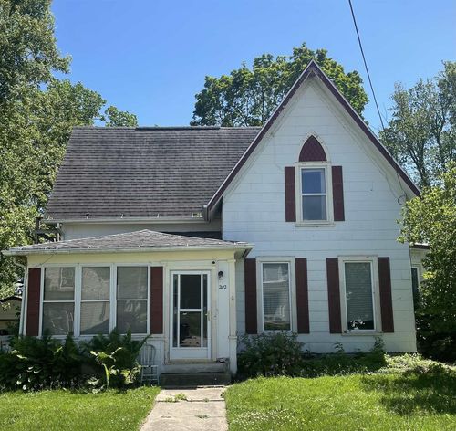 204-202-204 W Green St, FOX LAKE, WI, 53933-9478 | Card Image