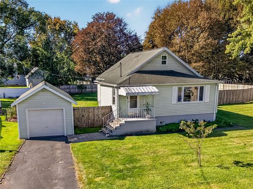 91 Midland Dr, Webster, NY, 14580-1852 | Card Image