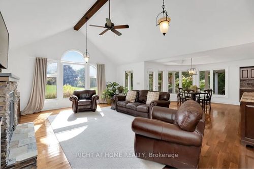 67 Moore Park Dr, Schomberg, ON, L0G1T0 | Card Image