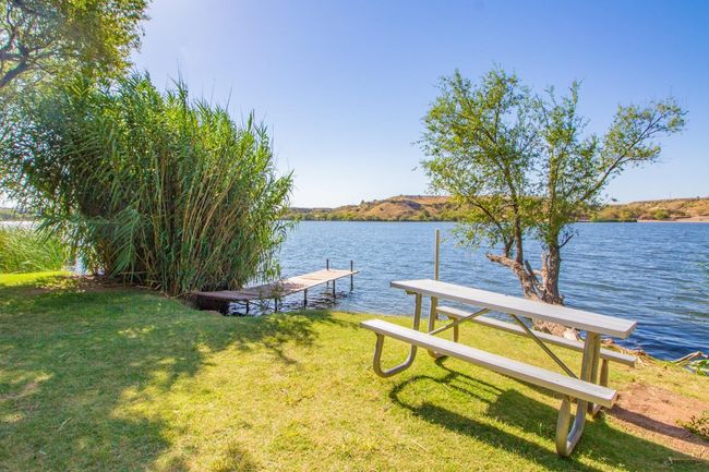 148 Pony Express Trl, House other with 3 bedrooms, 2 bathrooms and null parking in Buffalo Springs TX | Image 28