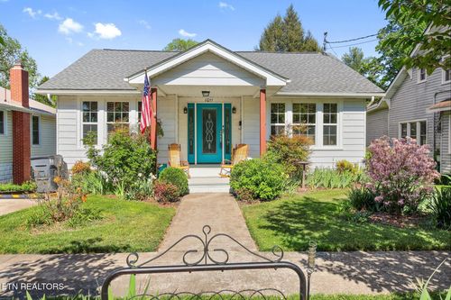 1011 Georgia Ave, Bristol, TN, 37620-4027 | Card Image