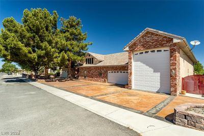 1080 Daytona Street, House other with 5 bedrooms, 2 bathrooms and null parking in Pahrump NV | Image 1