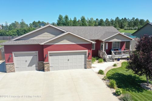 3112 12th Ave W, Dickinson, ND, 58601-3363 | Card Image