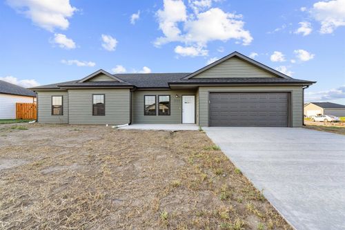 1225 Harbor Dr, Salina, KS, 67401-2894 | Card Image