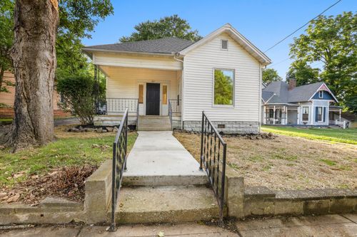 205 N Oak St, Springfield, TN, 37172-2005 | Card Image