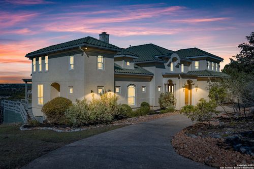 204 Paradise Pt, Boerne, TX, 78006-9400 | Card Image