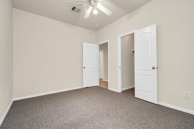 1604 Spring Glen Ln, House other with 3 bedrooms, 3 bathrooms and 2 parking in Pearland TX | Image 33