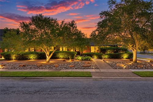 351 Troy Dr, Corpus Christi, TX, 78412-2713 | Card Image