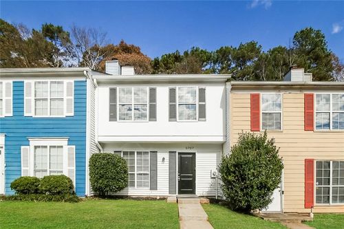 5707 Wells Cir, Stone Mountain, GA, 30087-5262 | Card Image