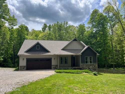 73 Creek Pl, Monterey, TN, 38574-7133 | Card Image