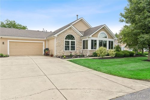 2690 Prestwick Village Cir, Springfield, OH, 45503-7121 | Card Image