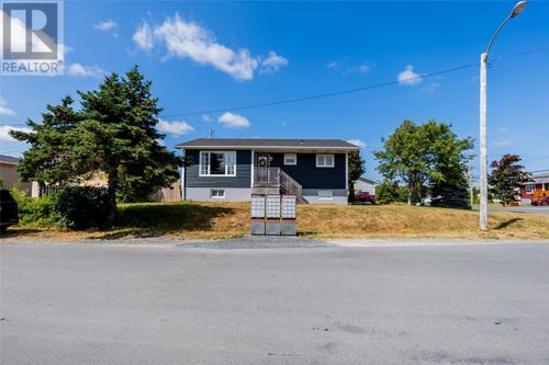 2 Willoughby Dr, Carbonear, NL, A1Y1A4 | Card Image