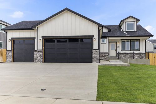 6130 Stillwater Way, Mills, WY, 82604-2121 | Card Image