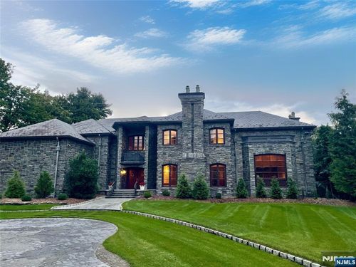 64 Stoney Ridge Rd, Saddle River, NJ, 07458-2510 | Card Image