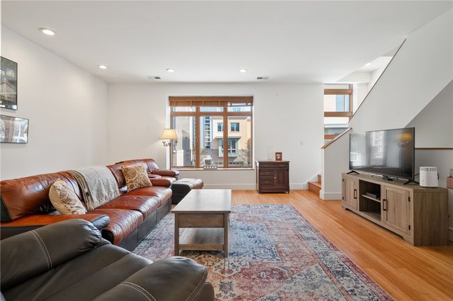 1840 Merriman Way, Townhouse with 2 bedrooms, 3 bathrooms and 2 parking in Pittsburgh PA | Image 4
