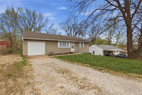 4540 Ne 44th Ter, Kansas City, MO, 64117-1880 | Card Image