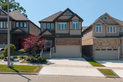 522 Woodbine Ave, Kitchener, ON, N2R1Y9 | Card Image