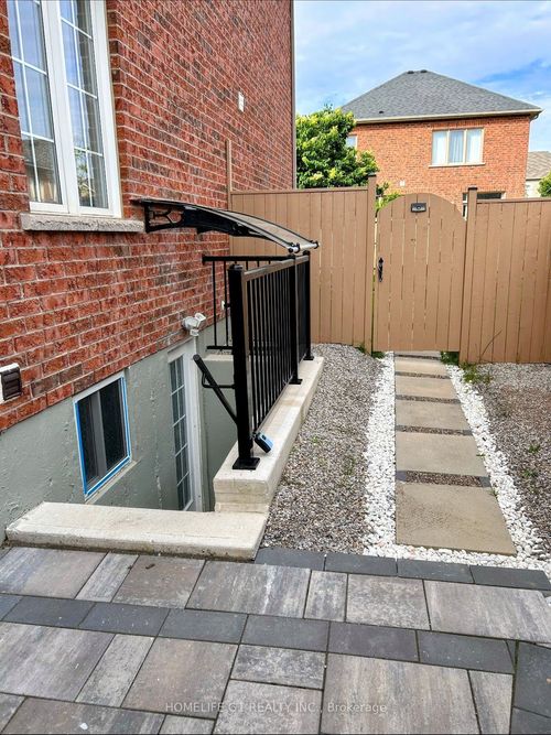 45 Dame Gruev Dr, Markham, ON, L6E0M4 | Card Image