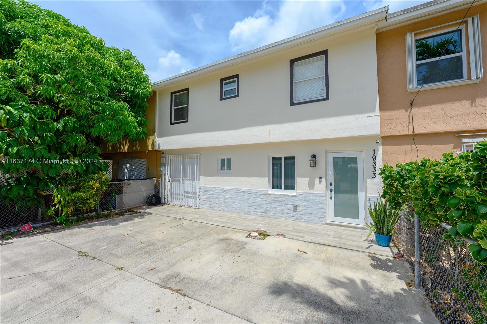 47th Ave, Miami Gardens, FL 33055