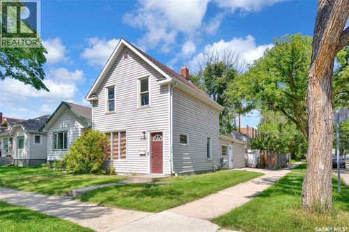 202 32nd St W, Saskatoon, SK, S7L0S4 | Card Image