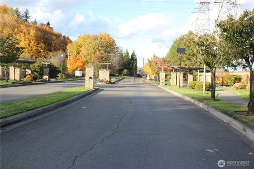 unit-1136-701 Harrington Pl Se, Renton, WA, 98058-4425 | Card Image