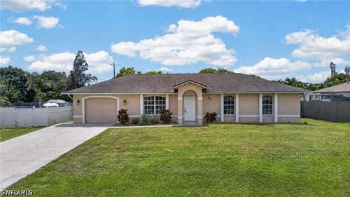 18560 Holly Rd, FORT MYERS, FL, 33967-3327 | Card Image